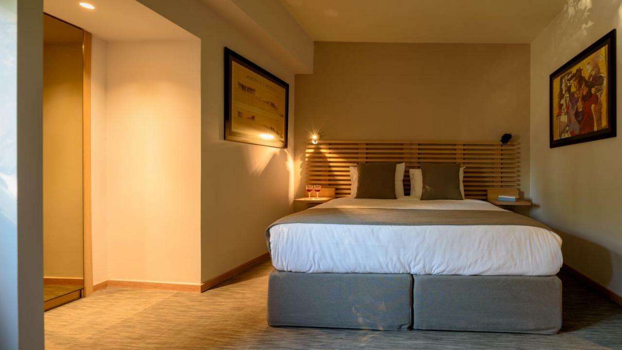 Fos Downtown Suites Athen Exterior foto